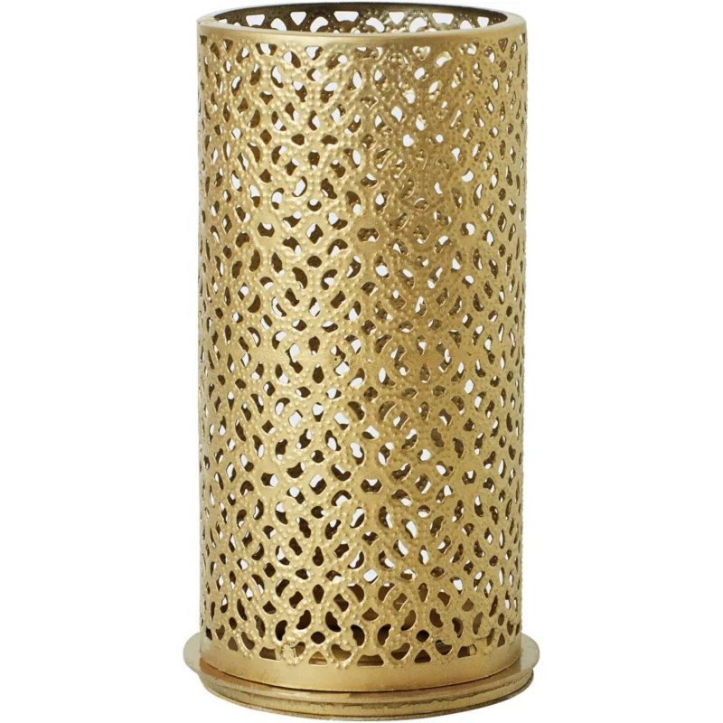 Der Kerzenhalter Bliss von Duni GmbH (140x75 mm, gold) besticht durch sein elegantes, durchbrochenes Metalldesign und den massiven Sockel - perfekt als dekorativer Halter oder Organizer. 1 Stück pro Packung.