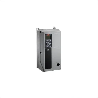 DANFOSS 40008260 Frequentieregelaar =< 1 kV 680 mm