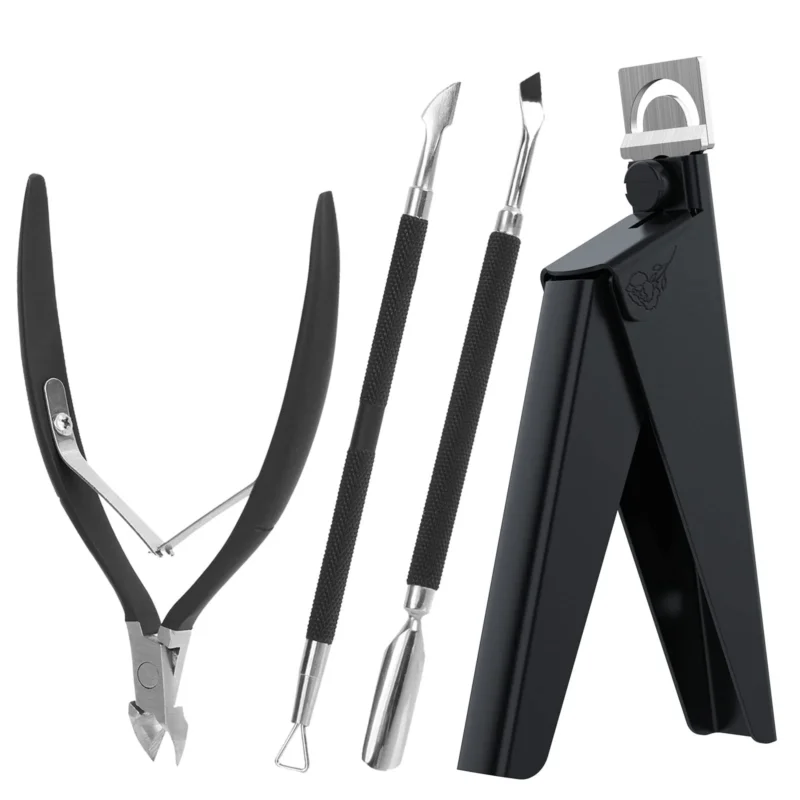 Zwarte nagelknipperset 4 in 1 met tipknipper, nagelriemtang, bokkenpootje en schraper