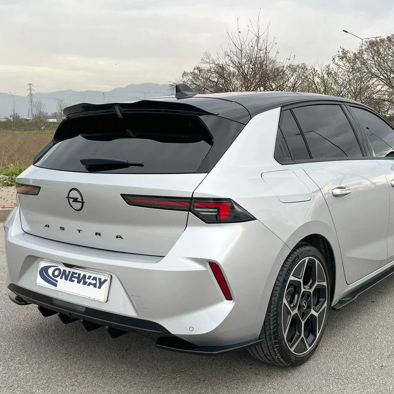 OneWay, Heckspoilerkappe, glänzend schwarz, passend für Opel Astra L HB 2021-