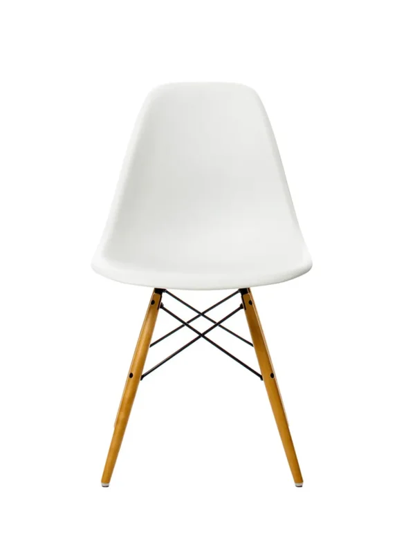 Eames Plastic Side Chair DSW, Ahorn von Vitra